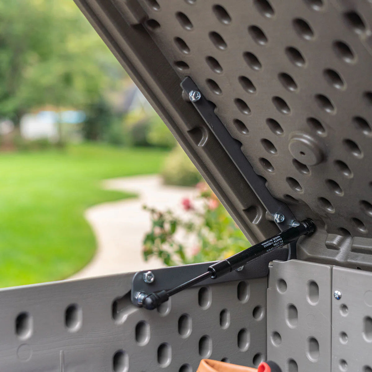 568 Litre Modern Outdoor Storage Deck Box